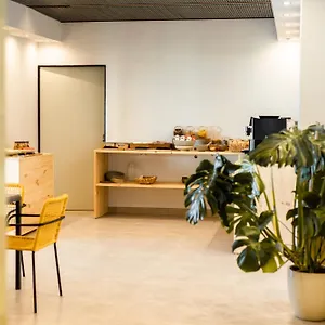 https://hostal-la-ciguena.ibizaislandhotels.net